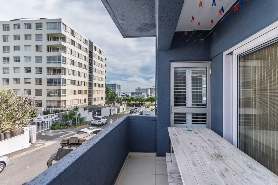 2 Bedroom Property for Sale in Green Point Western Cape